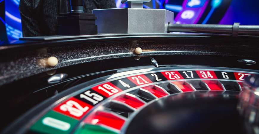 double-ball-roulette-wheel